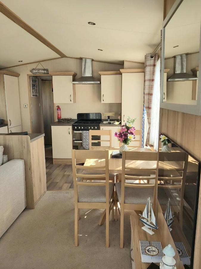 Vista Al Mar, Seaview Caravan Park, Уитстабл Экстерьер фото