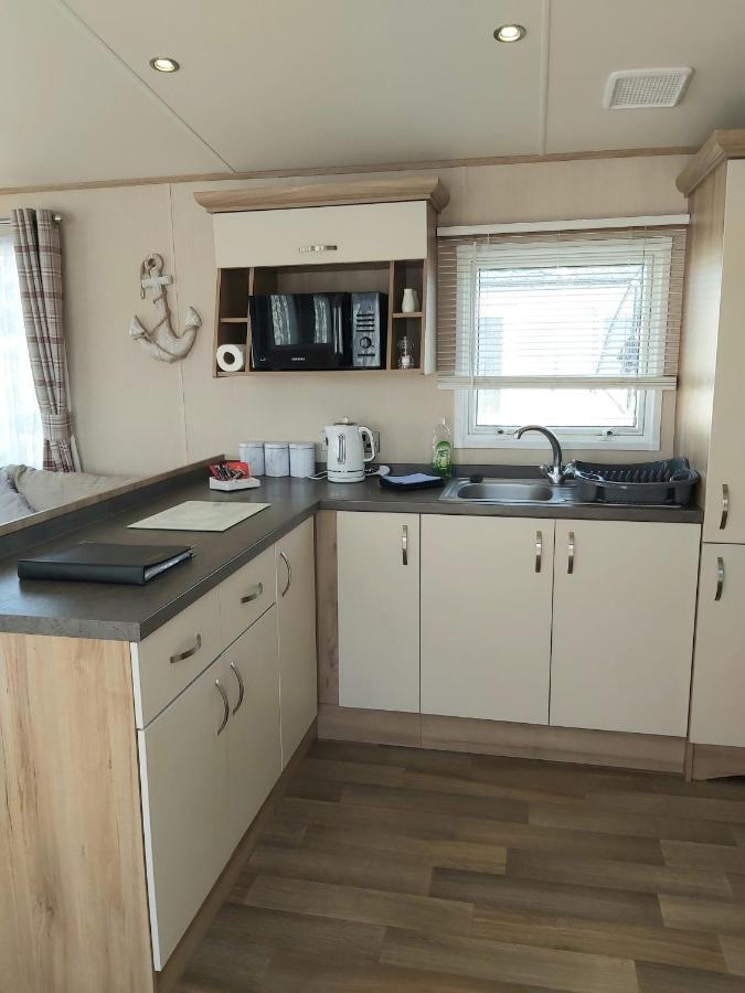 Vista Al Mar, Seaview Caravan Park, Уитстабл Экстерьер фото